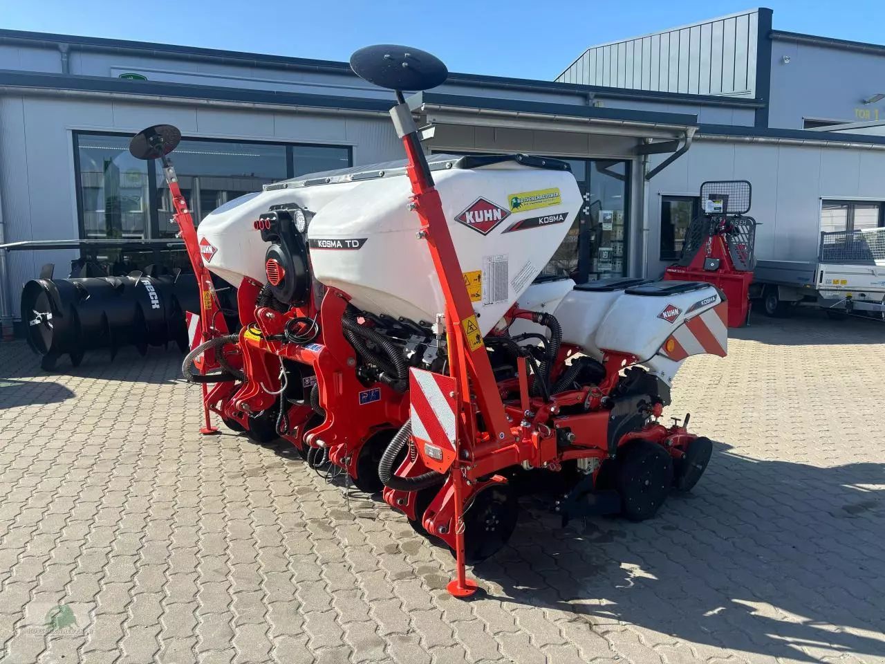 E-FARM: Kuhn Kosma TD - Semoir de précision - id JUJ8RJI - 30 500 € - Année: 2024 - Allemagne