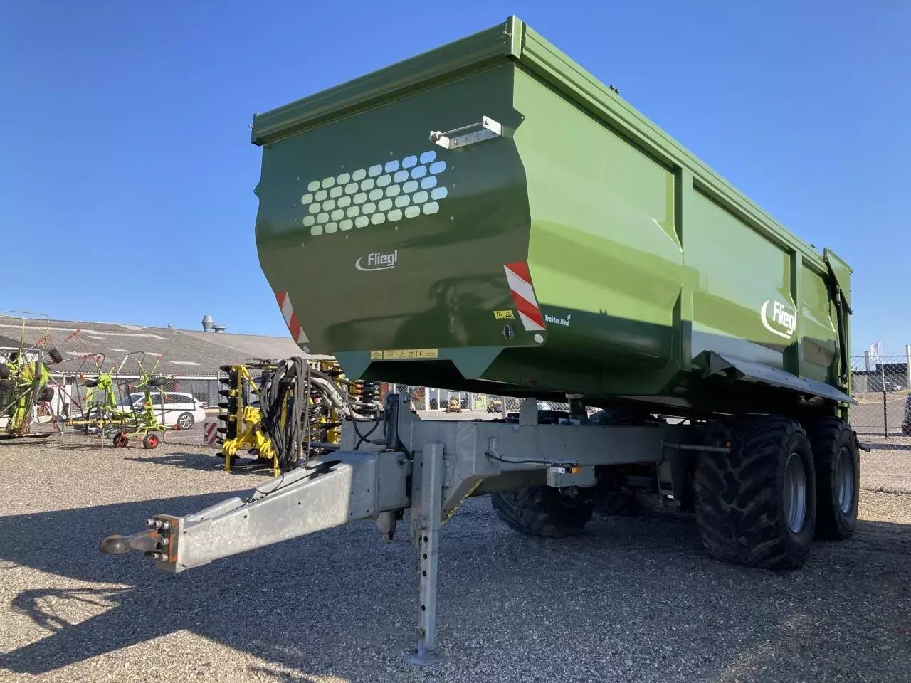 E-FARM: Fliegl tmk 273 fox - Kipper - id LZT8DQJ - 40.114 € - Baujahr: 2019 - Dänemark