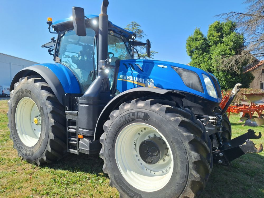 E-FARM: New Holland T7.315 HD - Traktor - id DLNY82Q - 135.000 € - Baujahr: 2021 - Abgelesene Motorstunden: 2.600,Motorleistung (PS): 315,Frankreich
