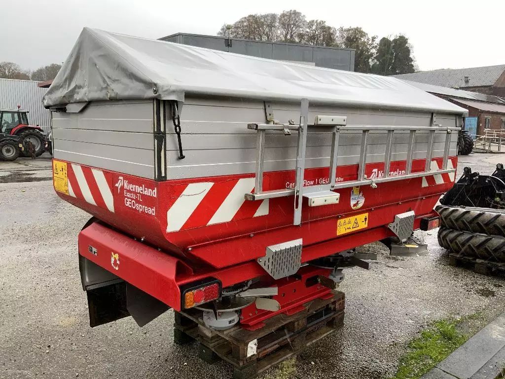 E-FARM: Kverneland exacta tl geospread - Gødningsspreder - id LRAYHDM - 15.000 € - Produktionsår: 2014 - Frankrig