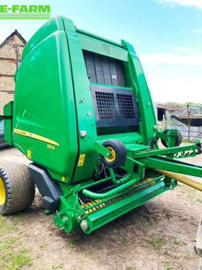 E-FARM: John Deere 864 Premium MaxiCut 25 - Presse à balles - id XLW8FL5 - 19 900 € - Année: 2011