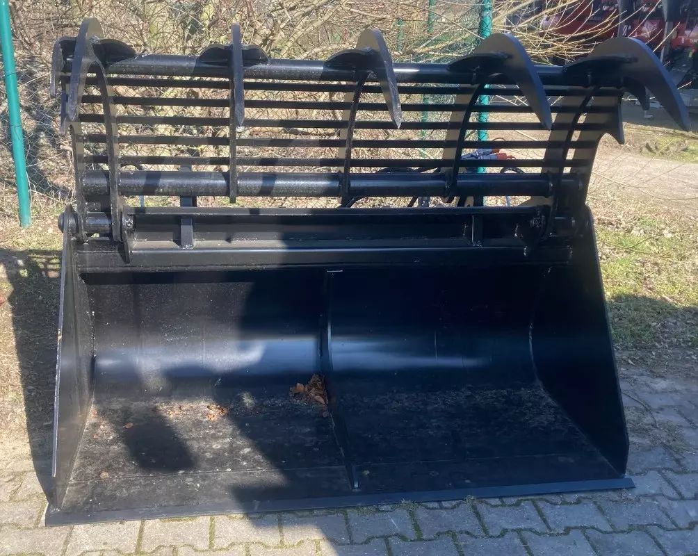 E-FARM: Bressel und Lade greifschaufel s m - Attachment - id 3IBJDLP - €4,300 - Year of construction: 2023 - Germany