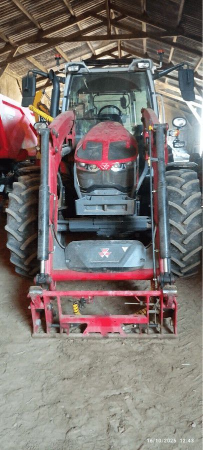 Massey Ferguson 5S.105 Tractor €68,500