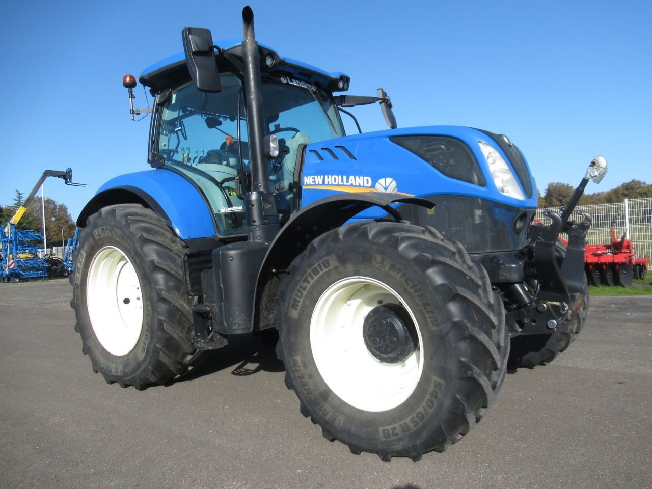 E-FARM: New Holland T7.190 - Tracteur - id 8Q4LUGH - 71 500 € - Année: 2021 - Lecture du nombre d'heure: 2 597,Puissance du moteur (chevaux): 165,France