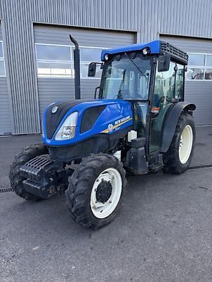 New Holland T4.90 F Tractor €34,000