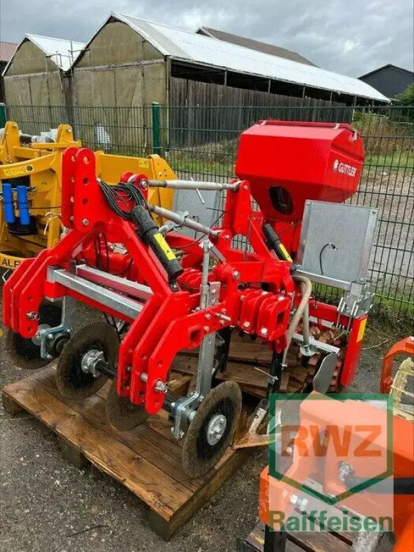 E-FARM: güttler greenmanager 12 kompakt vorfürmasch - Grubber - id BJ2EG7C - Baujahr: 2022 - Deutschland