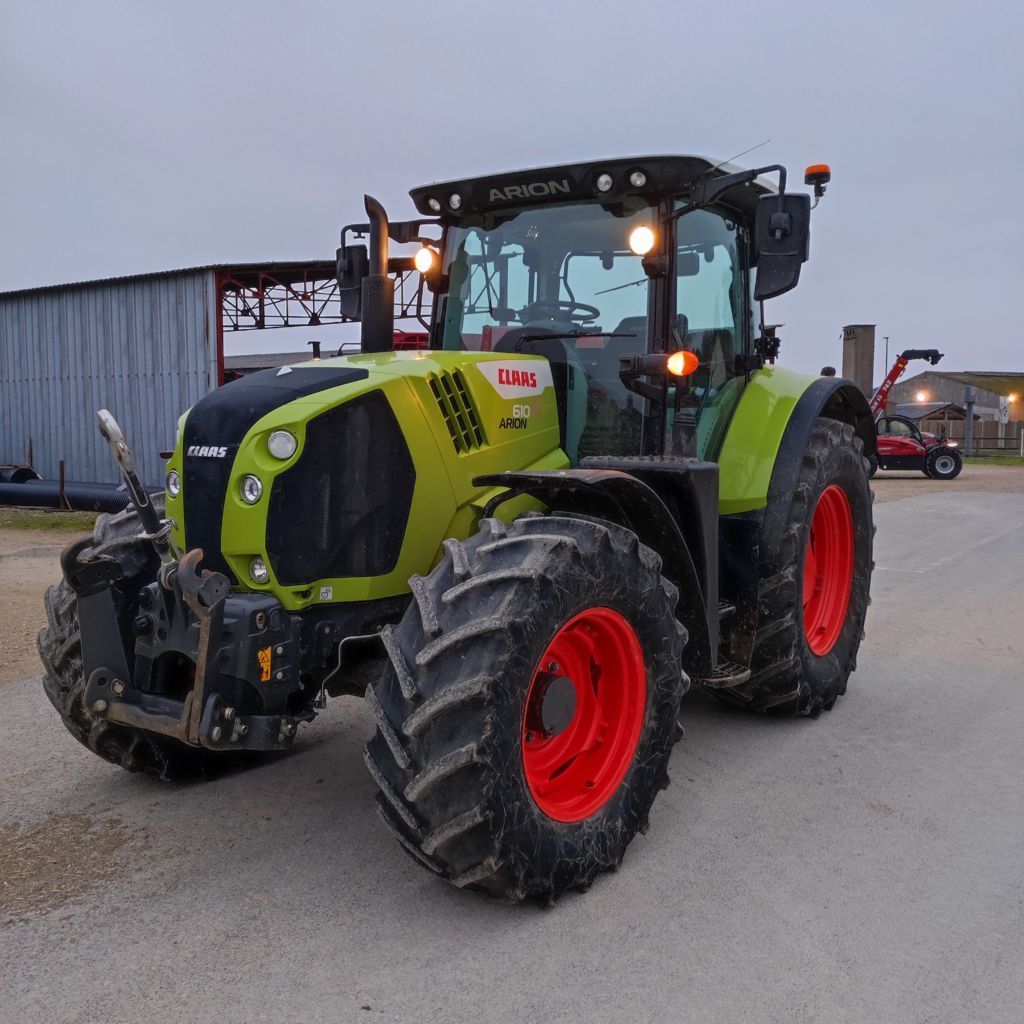 E-FARM: Claas Arion 610 - Traktor - id 2VUYUS5 - 77.000 € - Baujahr: 2020 - Abgelesene Motorstunden: 1.405,Motorleistung (PS): 130,Frankreich