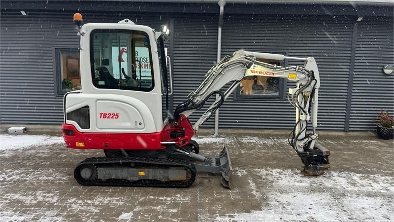 Takeuchi tb225 rotortilt og centralsmørring Mini-pelle 38 167 €