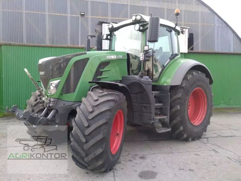 Fendt 828 Vario Profi Plus Tractor €79,900