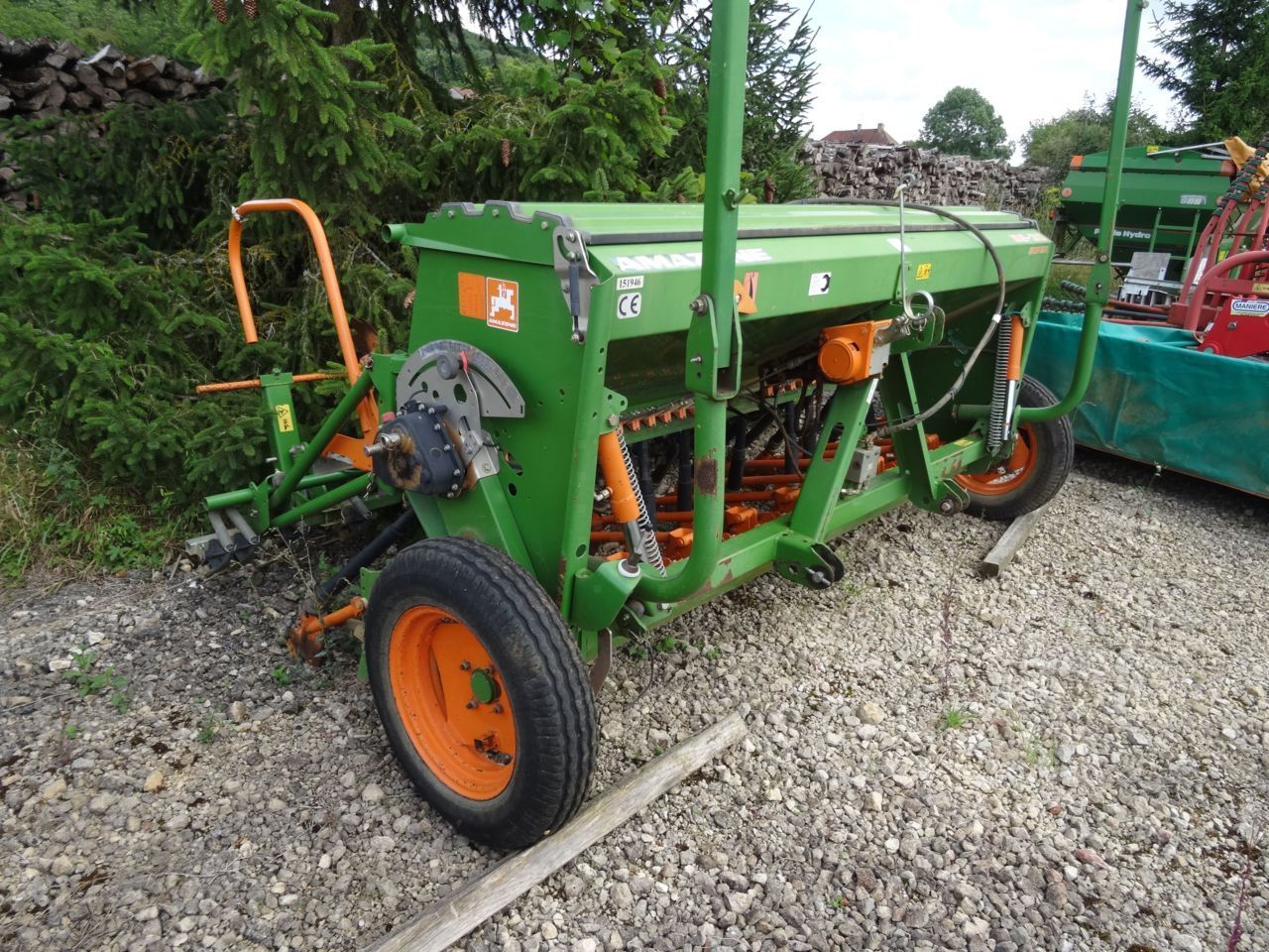 E-FARM: Amazone d9.30 super - Semoir - id 8HKFQBE - 3 500 € - Année: 2000 - France
