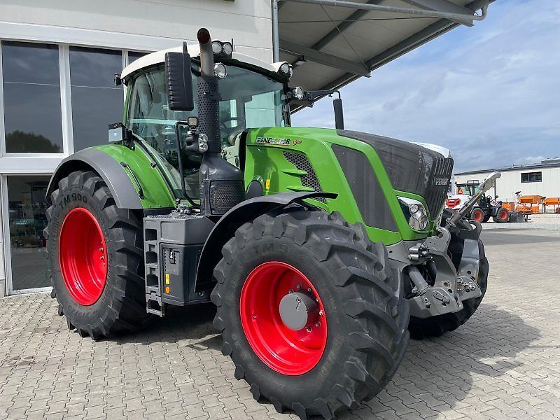 E-FARM: Fendt 828 Vario ProfiPlus - Traktor - id WHHG1CM - 148 739 € - Rok produkcji: 2020 - Motogodziny: 2480,Moc silnika: 280,Niemcy