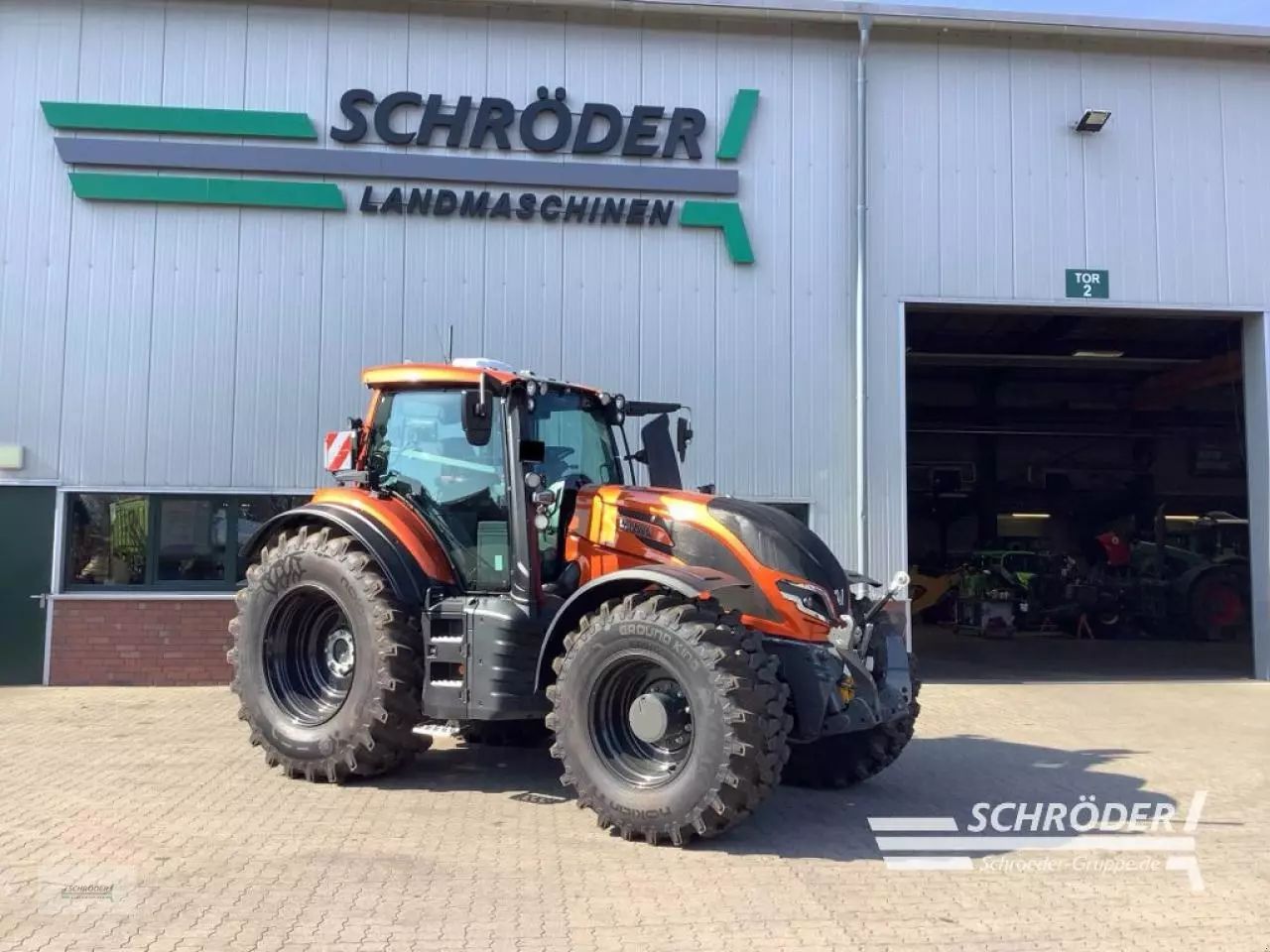 Valtra T 175 ED Tractor €154,000