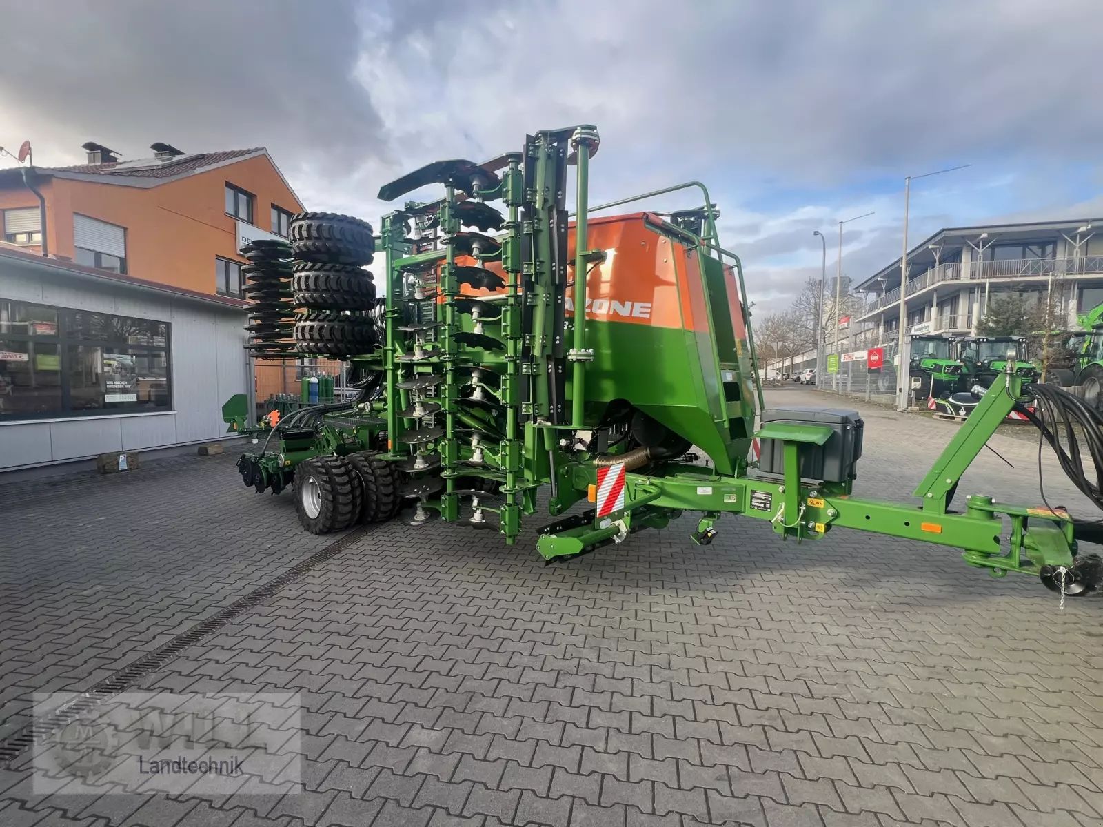 E-FARM: Amazone cirrus 6003-2 - Combinación de taladradoras - id 5SV9R2S - 111.387 € - Año: 2024 - Alemania