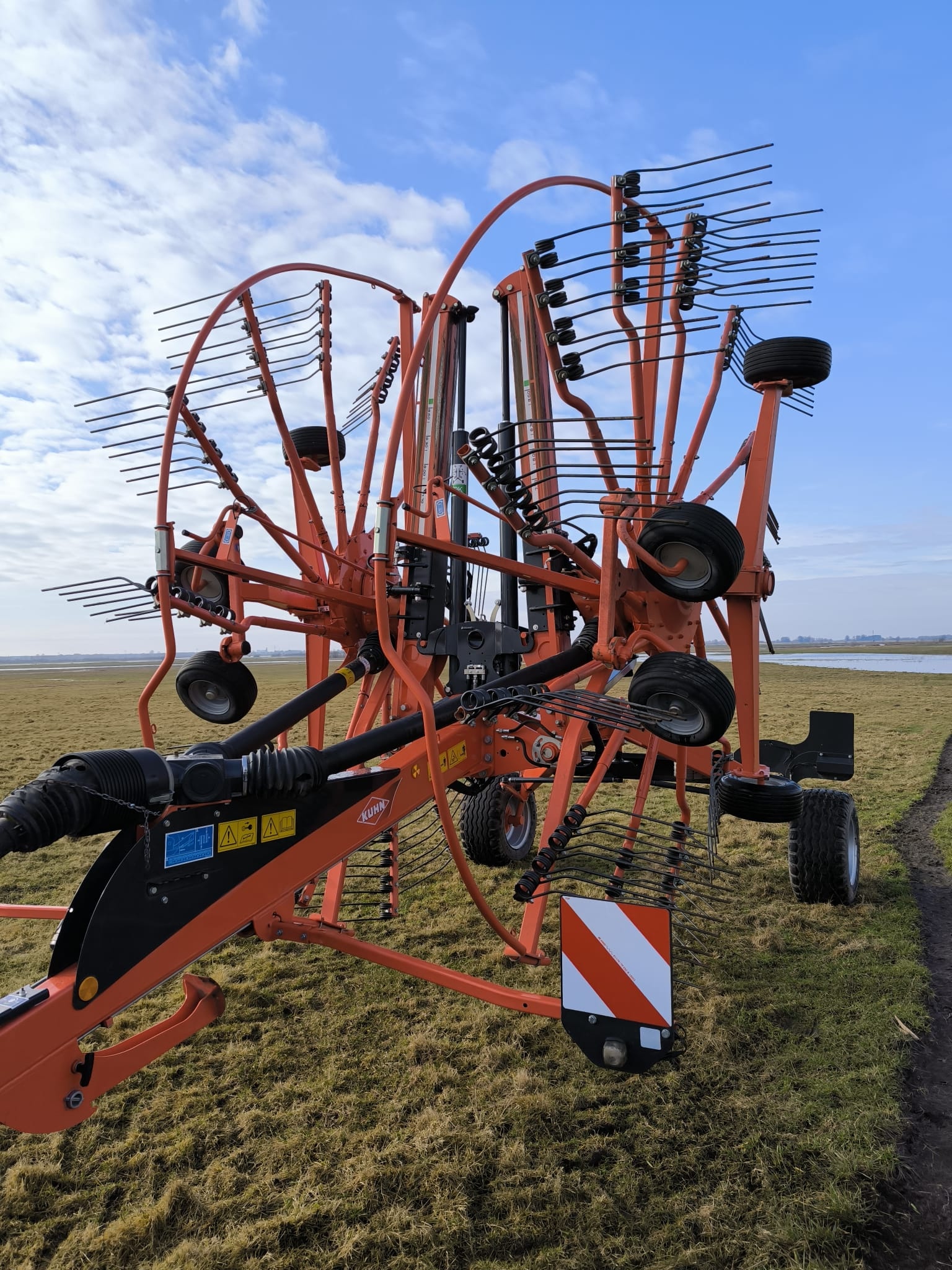 Kuhn GA 8731 windrower €16,000