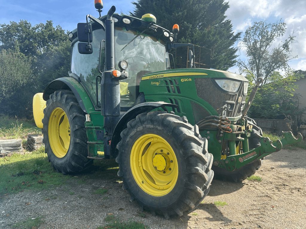 E-FARM: John Deere 6120 R - Traktor - id UWCD6FP - 62.000 € - Baujahr: 2017 - Abgelesene Motorstunden: 5.300,Motorleistung (PS): 120,Frankreich