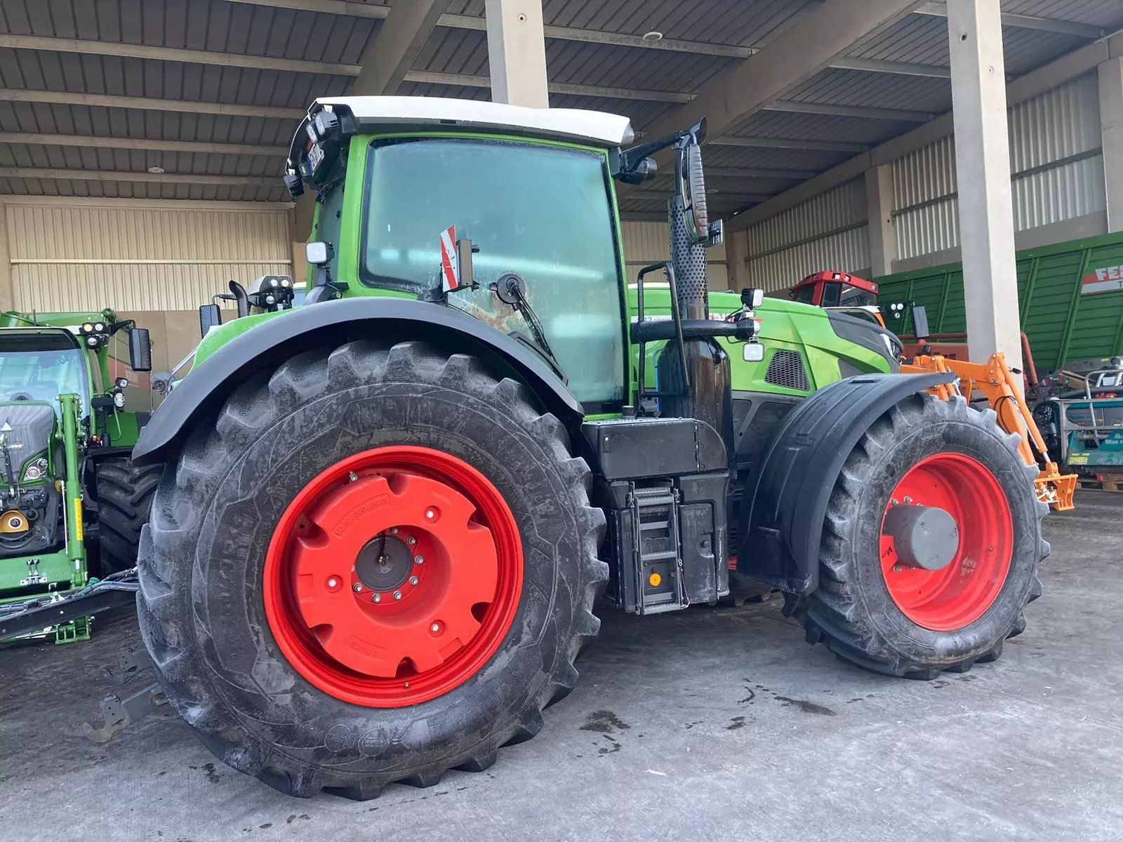 E-FARM: Fendt 942 Vario ProfiPlus - Tracteur - id B1SA2IA - Année: 2023 - Lecture du nombre d'heure: 592,Puissance du moteur (chevaux): 415,Allemagne