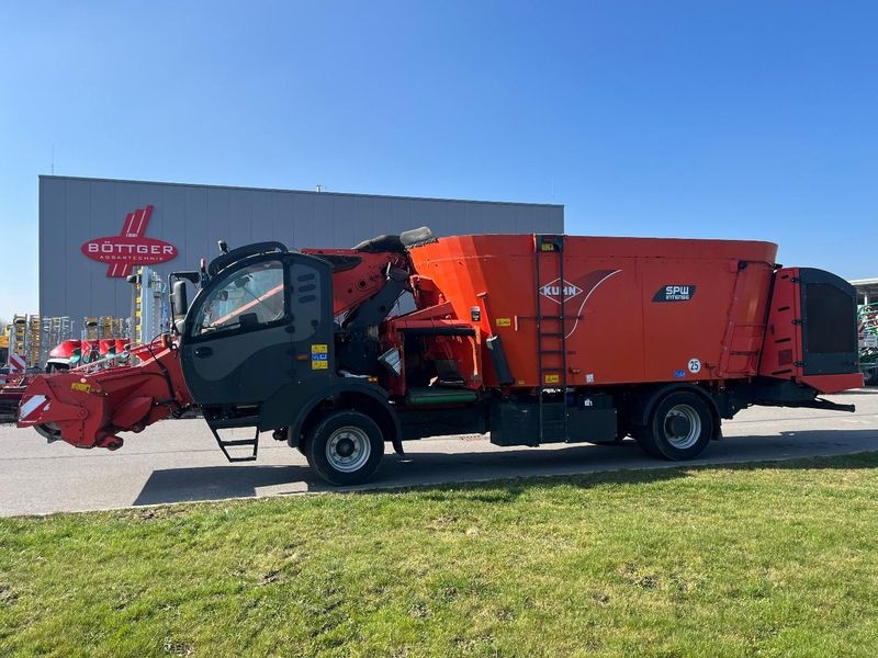 Kuhn SPW Intense 22.2 CL feedingwagon €35,000