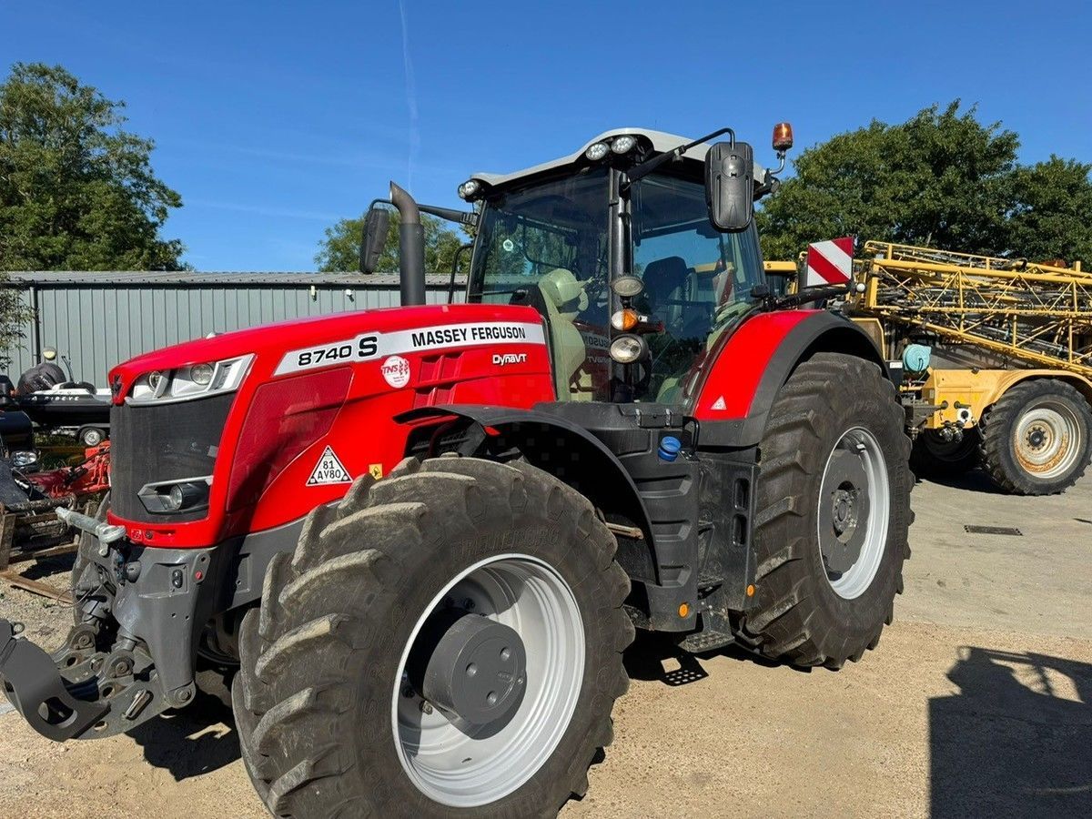 E-FARM: Massey Ferguson 8740S Dyna-VT Exclusive - Tractor - id WLSX14R - 137.271 € - Año: 2020 - Horas: 3048,Reino Unido