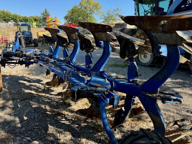 E-FARM: New Holland phv41080h - Charrue - id LMQRIQY - 9 900 € - Année: 2018 - France
