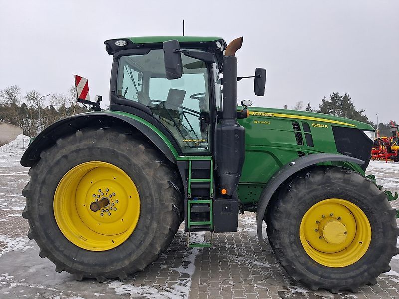 John Deere 6250 R Tractor 140.619 EUR