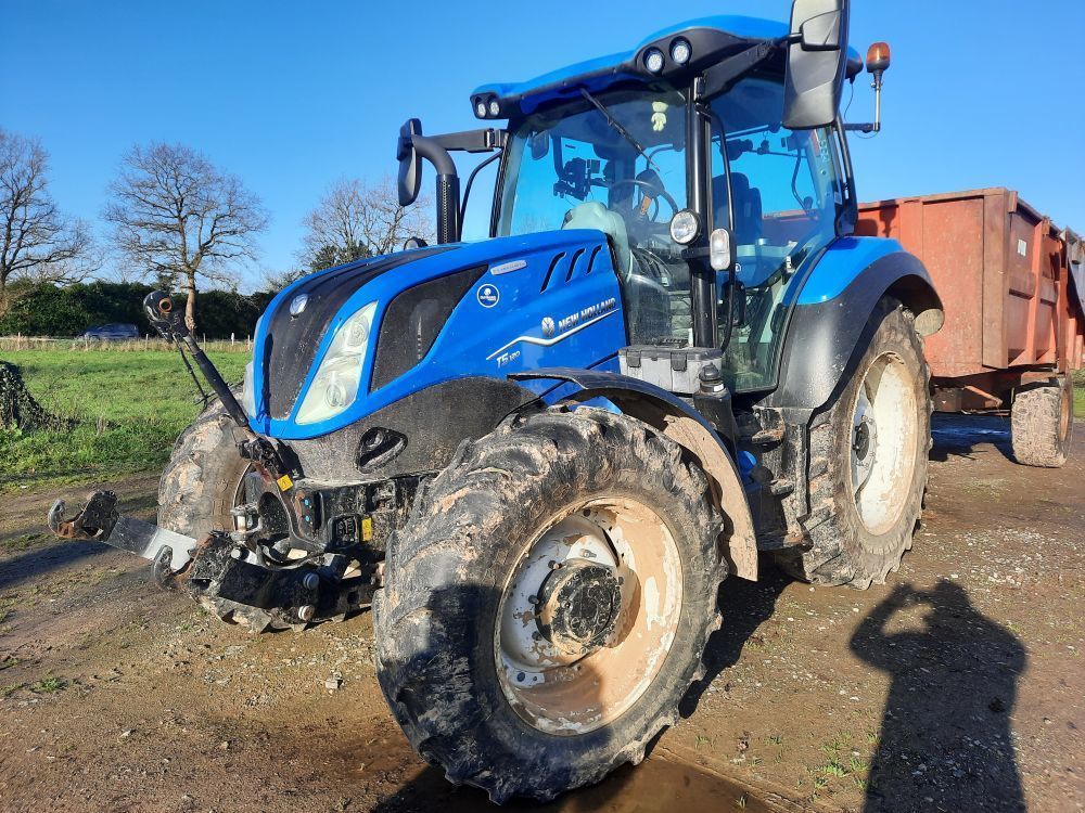 E-FARM: New Holland T5.120 - Tractor - id AE9ETCH - 67.000 EUR - Anul: 2020 - Citeste ore: 1.400,Muterea motorului: 120,Franța