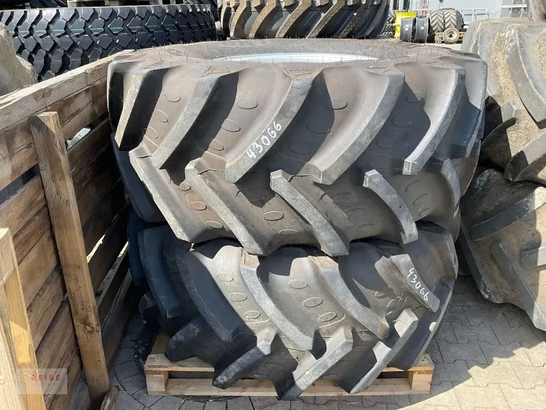 E-FARM: BKT 600/70r28 agrimax rt 765 157 d - Wheel and track - id A182RH6 - Germany