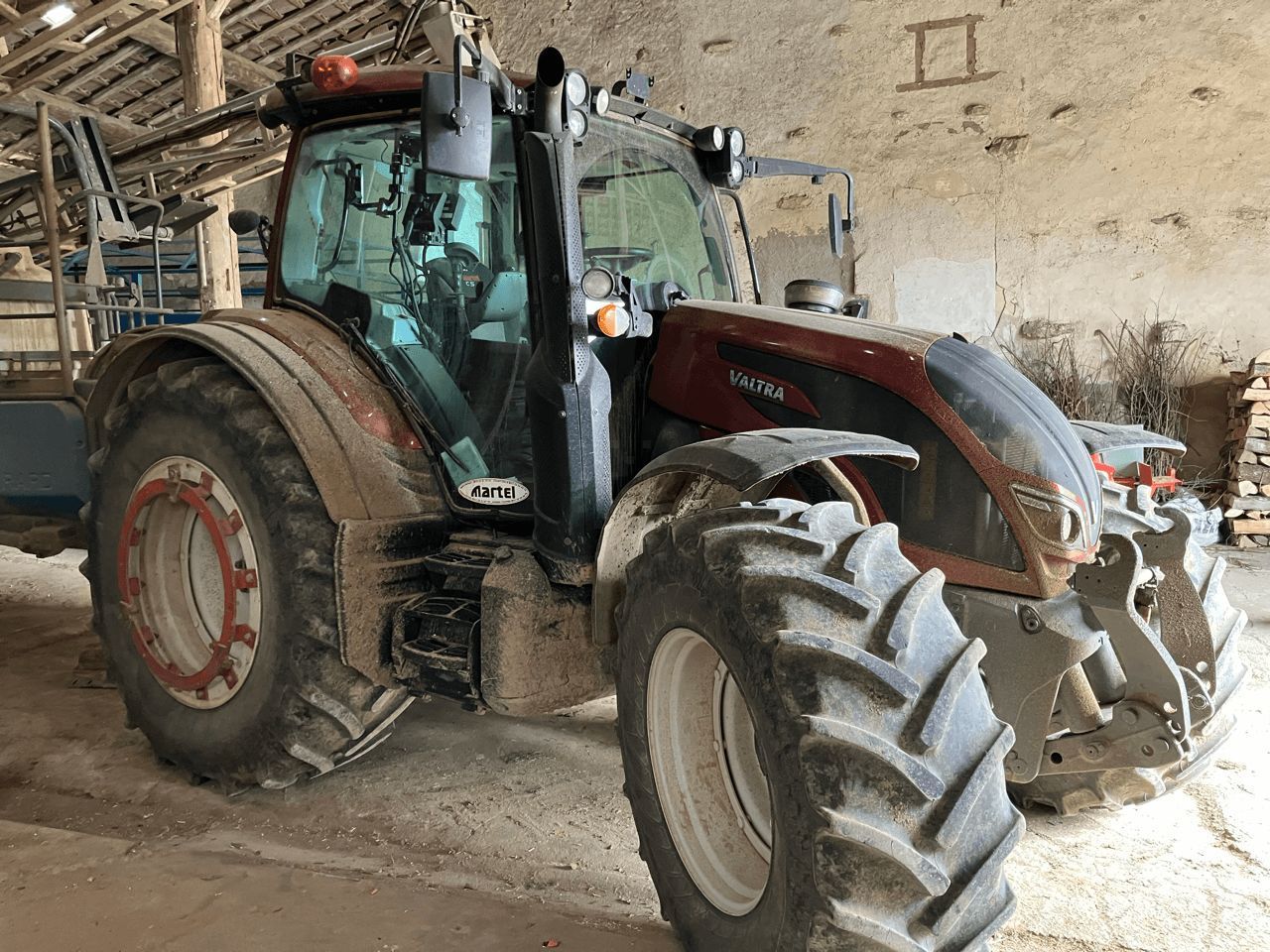 E-FARM: Valtra N154e - Trattore - id T3IQRWG - 63.000 € - Anno di costruzione: 2017 - Ore: 2.900,Potenza del motore: 155,Francia