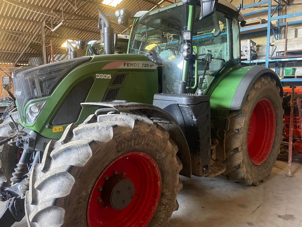 E-FARM: Fendt 720 Vario - Tracteur - id AXD8TMT - 99 000 € - Année: 2017 - Lecture du nombre d'heure: 4 769,Puissance du moteur (chevaux): 185,France