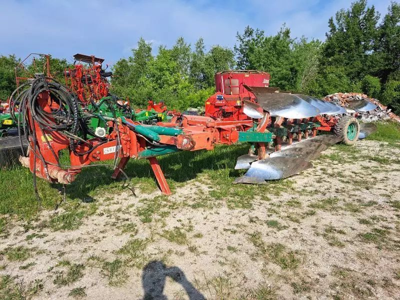 E-FARM: Kverneland pw 10 - Plough - id WXDDT7L - €22,000 - Year of construction: 2012 - France
