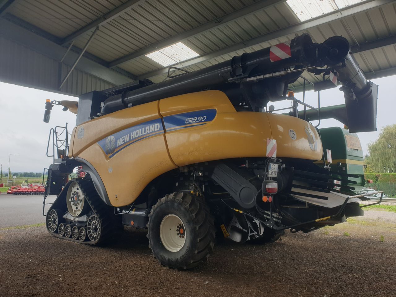 E-FARM: New Holland cr9.90 - Moissoneuse-batteuse - id Y2BCPPD - 239 000 € - Année: 2016 - Lecture du nombre d'heure: 1 776,France