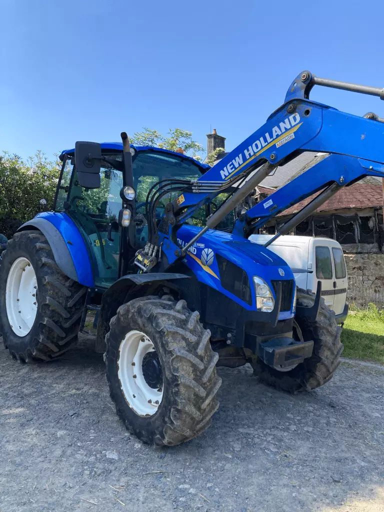 E-FARM: New Holland T5.115 - Tractor - id YEKEVFG - Year of construction: 2019 - Engine hours: 5,200,Engine power (HP): 114,France