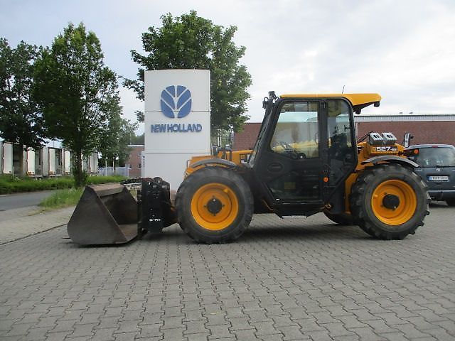 E-FARM: JCB 527-58 ds niedrige bauhöhe 2,15m - Manipulador telescópico - id PFGAVID - 73.025 € - Año: 2021 - Horas: 950,Potencia del motor: 110,Alemania