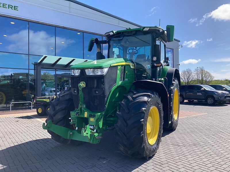 E-FARM: John Deere 7R 310 - Tractor - id HUDVDPK - 183.081 EUR - Anul: 2021 - Citeste ore: 1.595,Muterea motorului: 310,Regatul Unit