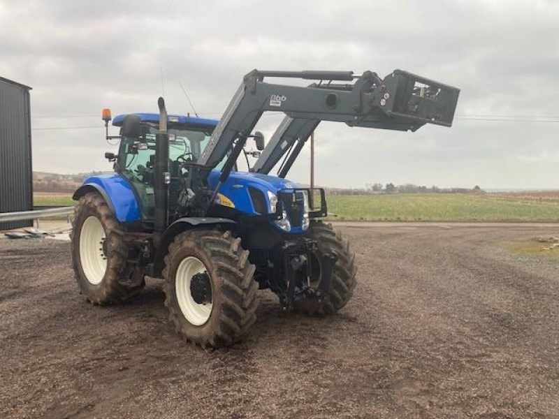 New Holland T 7030 tractor €52,083