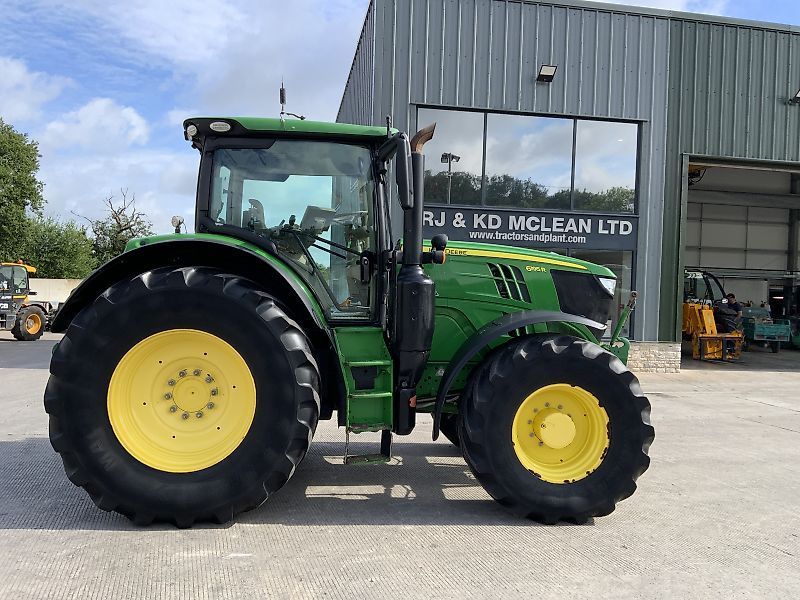 E-FARM: John Deere 6195 R - Traktor - id 8RQVXJD - 62.342 € - Baujahr: 2018 - Abgelesene Motorstunden: 8.837,Motorleistung (PS): 182,Vereinigtes Königreich