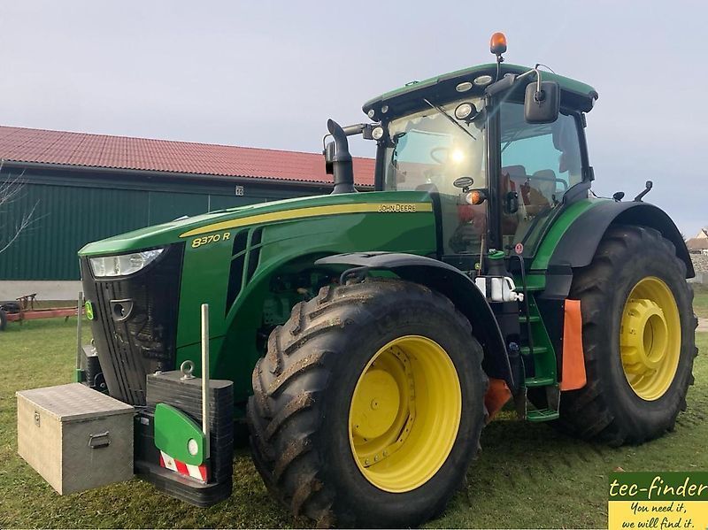 John Deere 8370 R Tractor 199.900 €