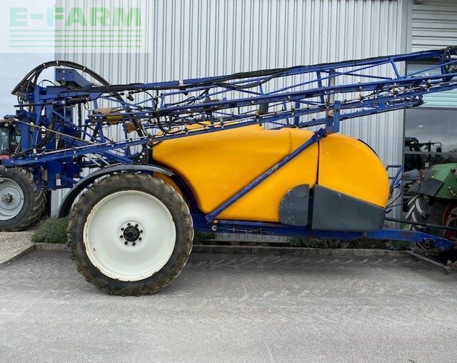 E-FARM: Caruelle olympia 400 s - Sprayer - id NVBCSD5 - €9,000 - Year of construction: 2006 - France