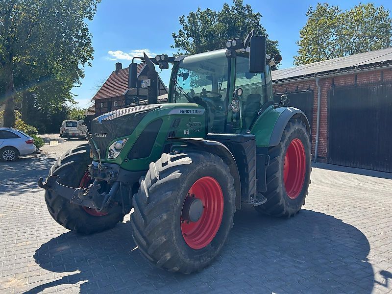 Fendt 718 Vario Trattore 59.900 €