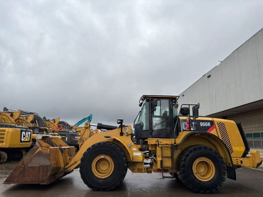 Caterpillar 966 k Колесен товарач 47 500 €