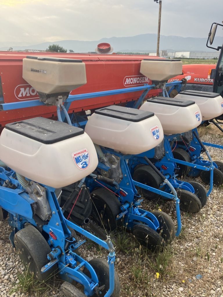E-FARM: Monosem ng3+ - Semoir de précision - id XU9ABYT - 14 000 € - Année: 2008 - France