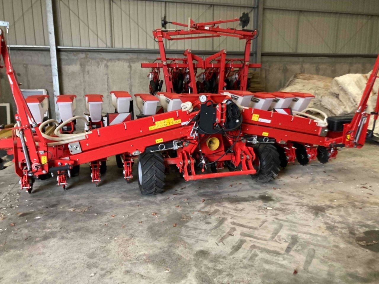 E-FARM: Kverneland optima - Einzelkornsämaschine - id GRBRG7J - 69.000 € - Baujahr: 2023 - Frankreich