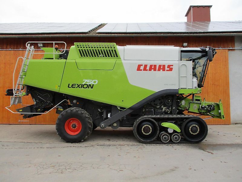 Claas Lexion 750 Terra Trac Combine harvester €118,000