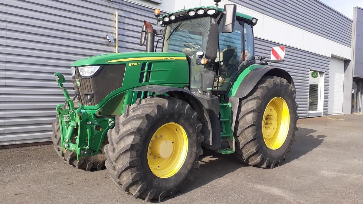 E-FARM: John Deere 6250 R - Traktor - id VZ6ZHJM - 170.000 € - Baujahr: 2021 - Abgelesene Motorstunden: 1.520,Motorleistung (PS): 239,Frankreich