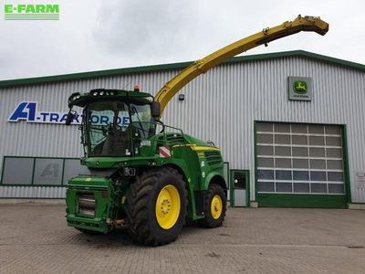 E-FARM: John Deere 8300 - Self propelled forage harvester - id TUA8G7F - €239,500 - Year of construction: 2019 - Engine hours: 616,Engine power (HP): 489,Germany