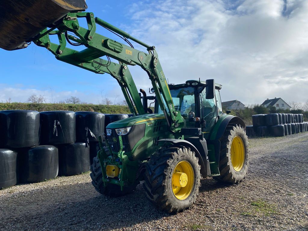 John Deere 6155 R Tractor €119,000