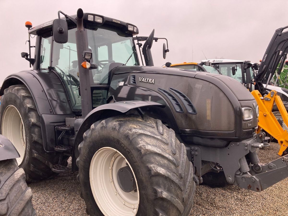 E-FARM: Valtra T213 Versu - Tractor - id J3EWJWD - 39.000 € - Año: 2012 - Horas: 7020,Potencia del motor: 210,Francia
