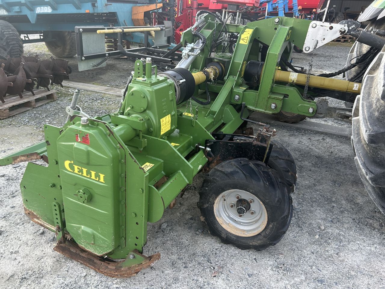Celli pionner 260/p 450 Herse rotative 30 000 €
