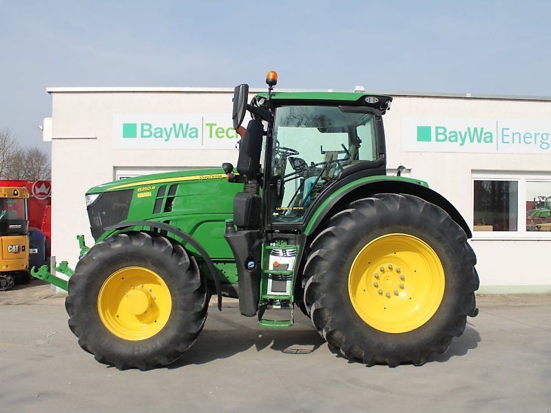 John Deere 6250 R Трактор 151 000 €