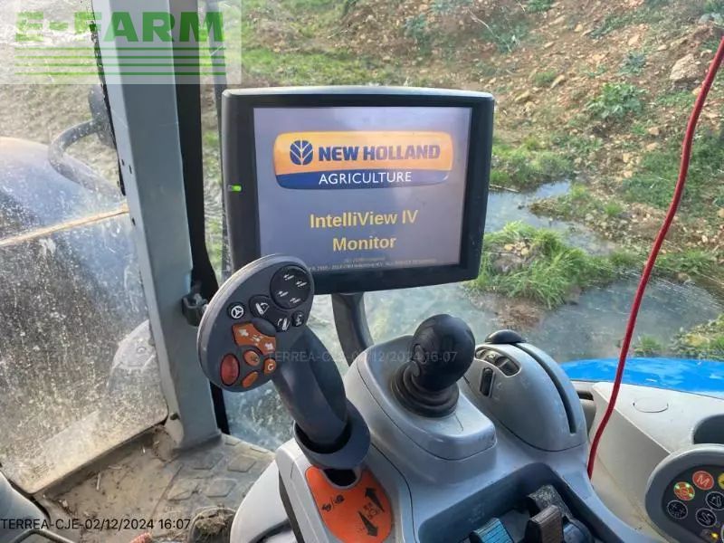 New Holland T7.220 Tractor