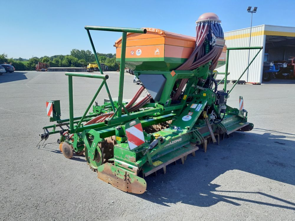 E-FARM: Amazone ADP 4000 Special - Drillkombination - id ENKFBYV - 32.000 € - Baujahr: 2016 - Frankreich
